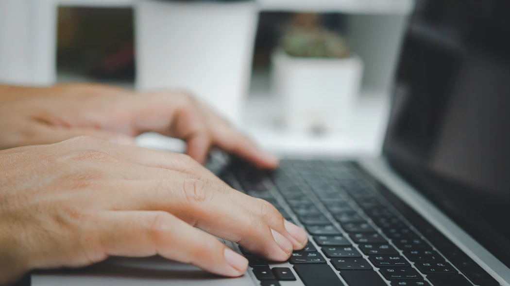 Email Broadcast dan Transaksional