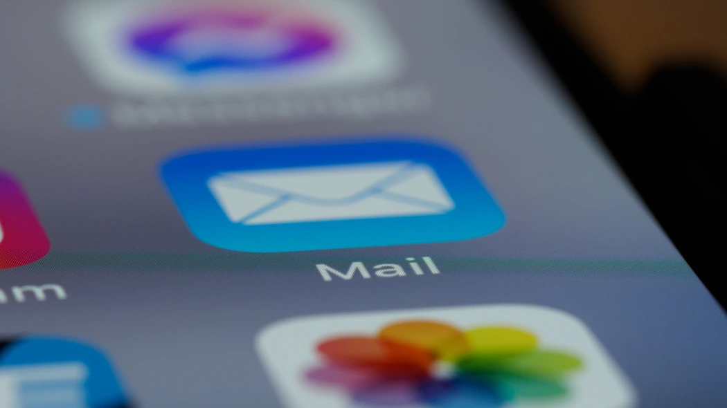 Cara blast email