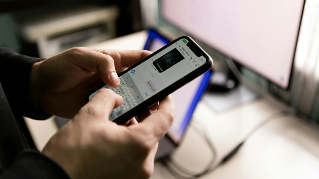 cara agar tidak terlihat online di whatsapp